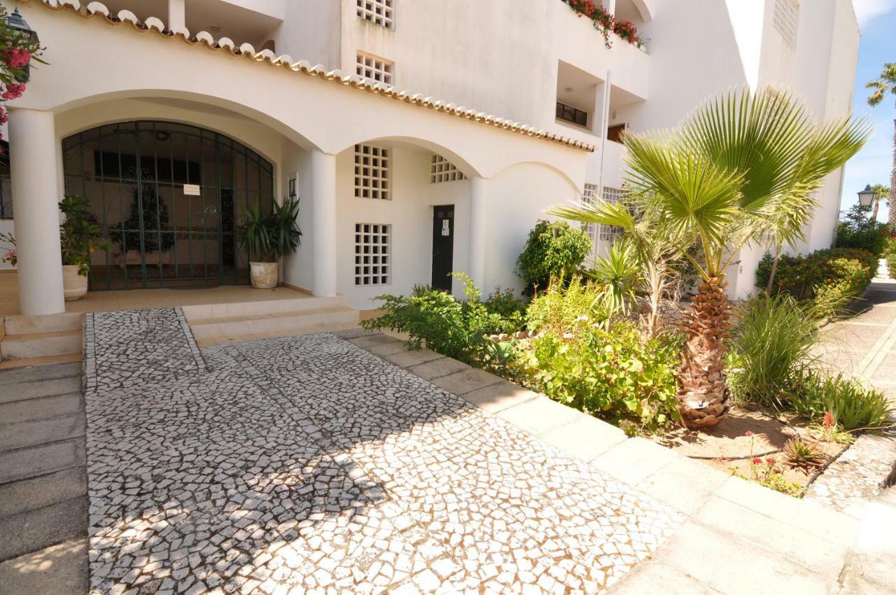 Between Golf And Beach Portimao Exterior photo